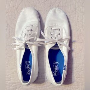 Keds white tennis shoes